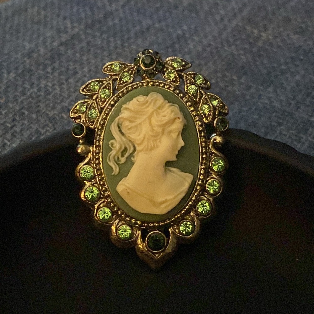 1928 Brand Vintage Cameo Brooch with Green Accents